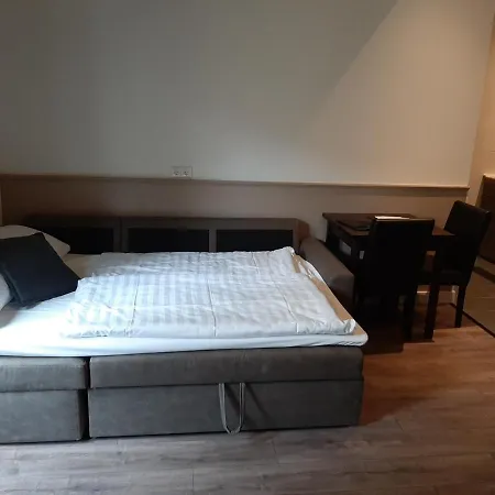 De Vier Linden Vierlingsbeek