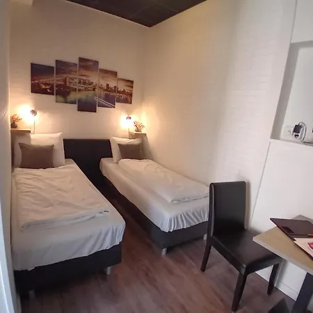 De Vier Linden Alojamento de Acomodação e Pequeno-almoço 3*