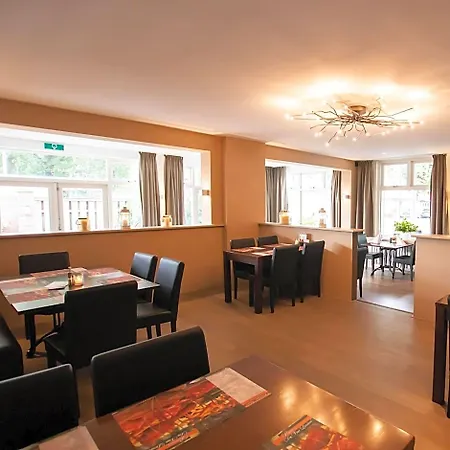De Vier Linden Bed & Breakfast 3*