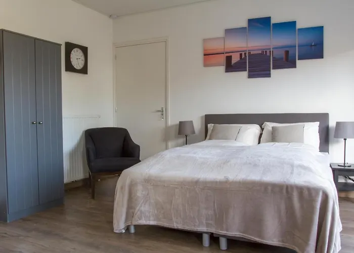 Bed & Breakfast De Vier Linden 3*