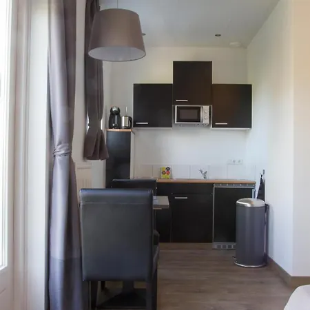 De Vier Linden Bed & Breakfast 3*