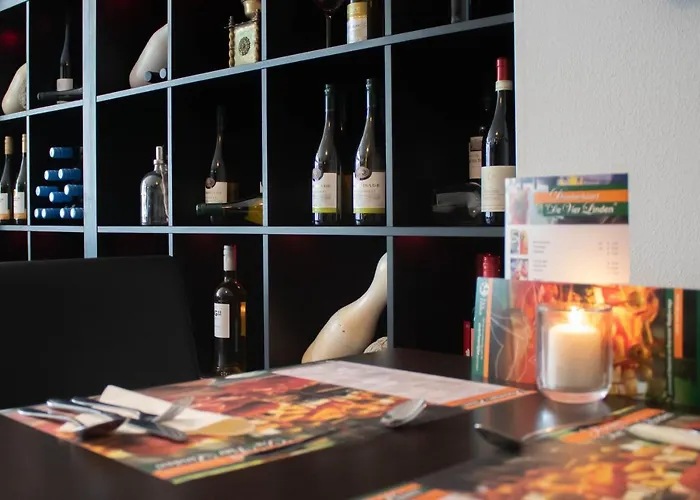 De Vier Linden Frühstückspension 3*